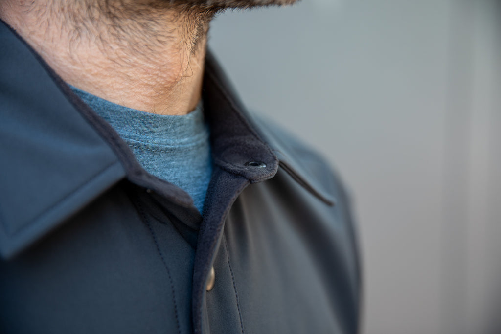 collar detail of the 2019 winter shirt jacket in dark grey