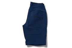flat shot of the rear pocketing of the TRANSVERSE regular shorts in blue